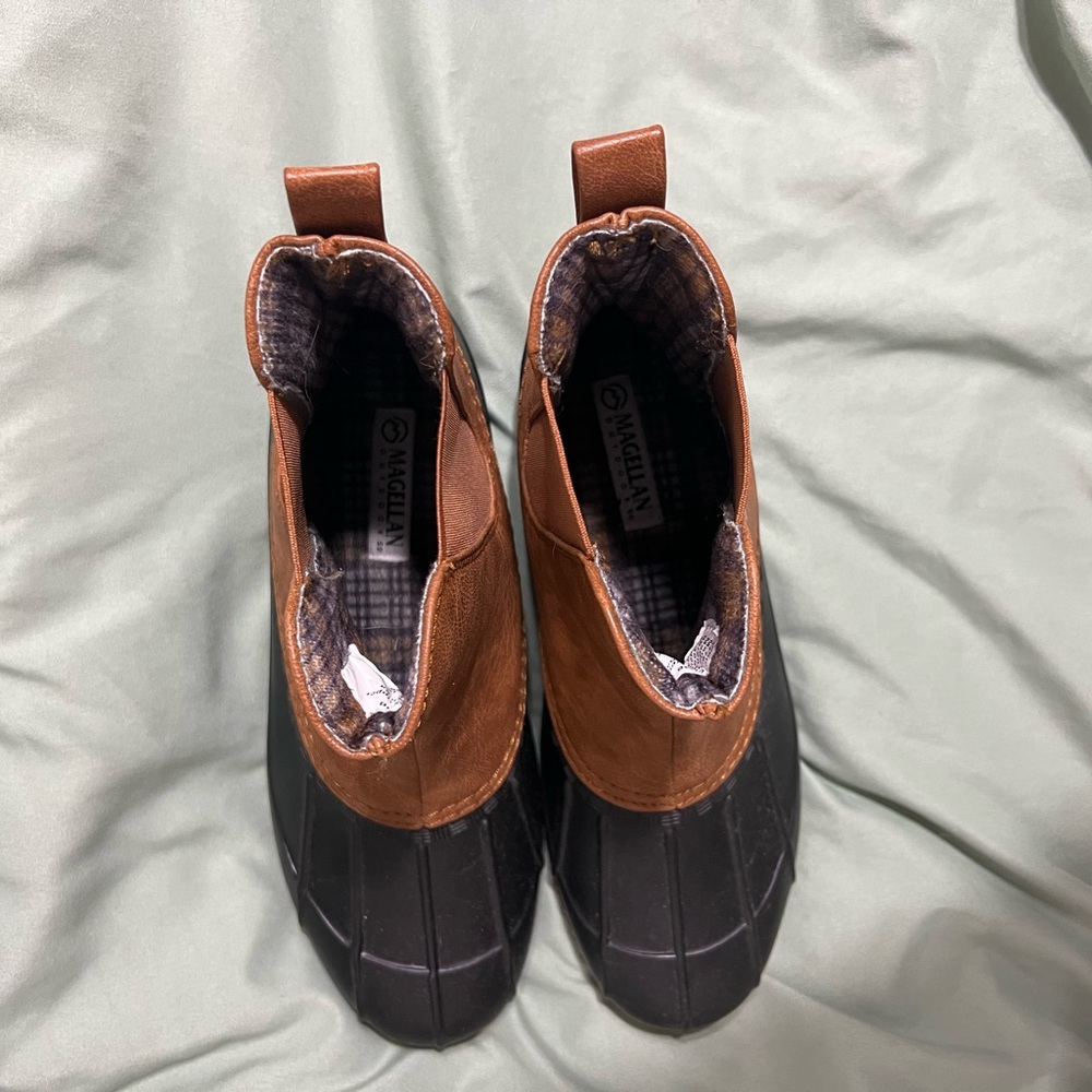 magellan duck boots
